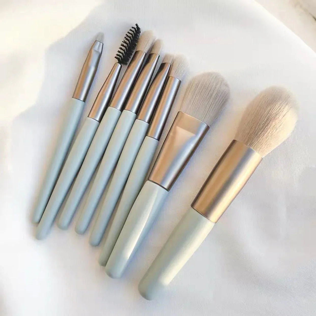 Makeup Brushes 8 Pieces - Buy Now Pakistan