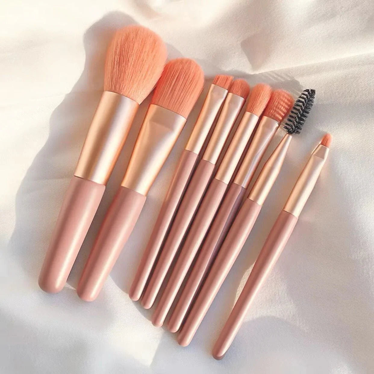 Makeup Brushes 8 Pieces - Buy Now Pakistan